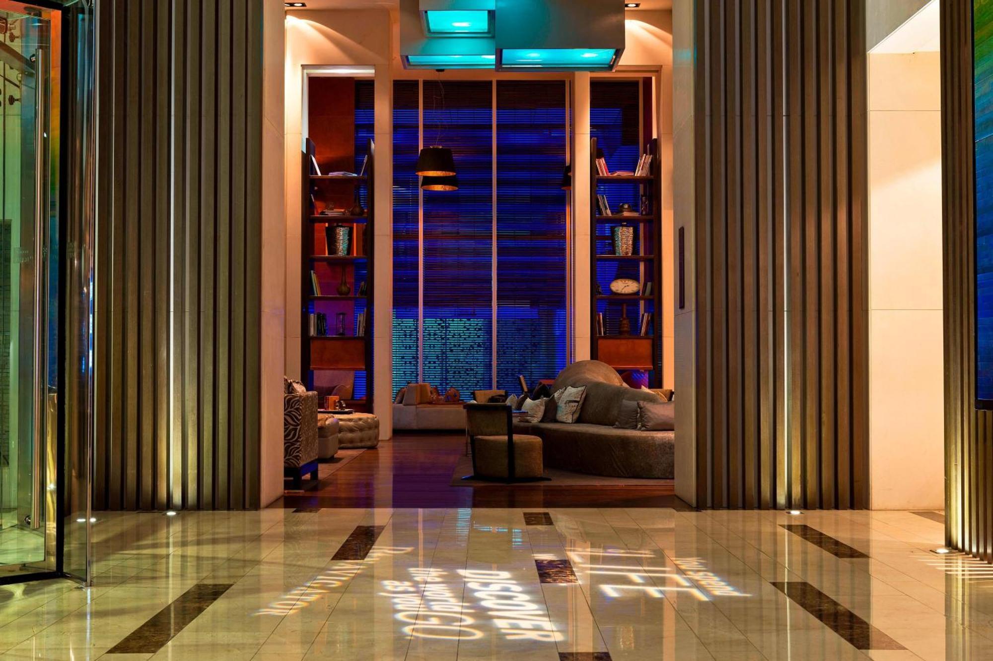 Renaissance Santiago By Marriott Hotel Exterior photo