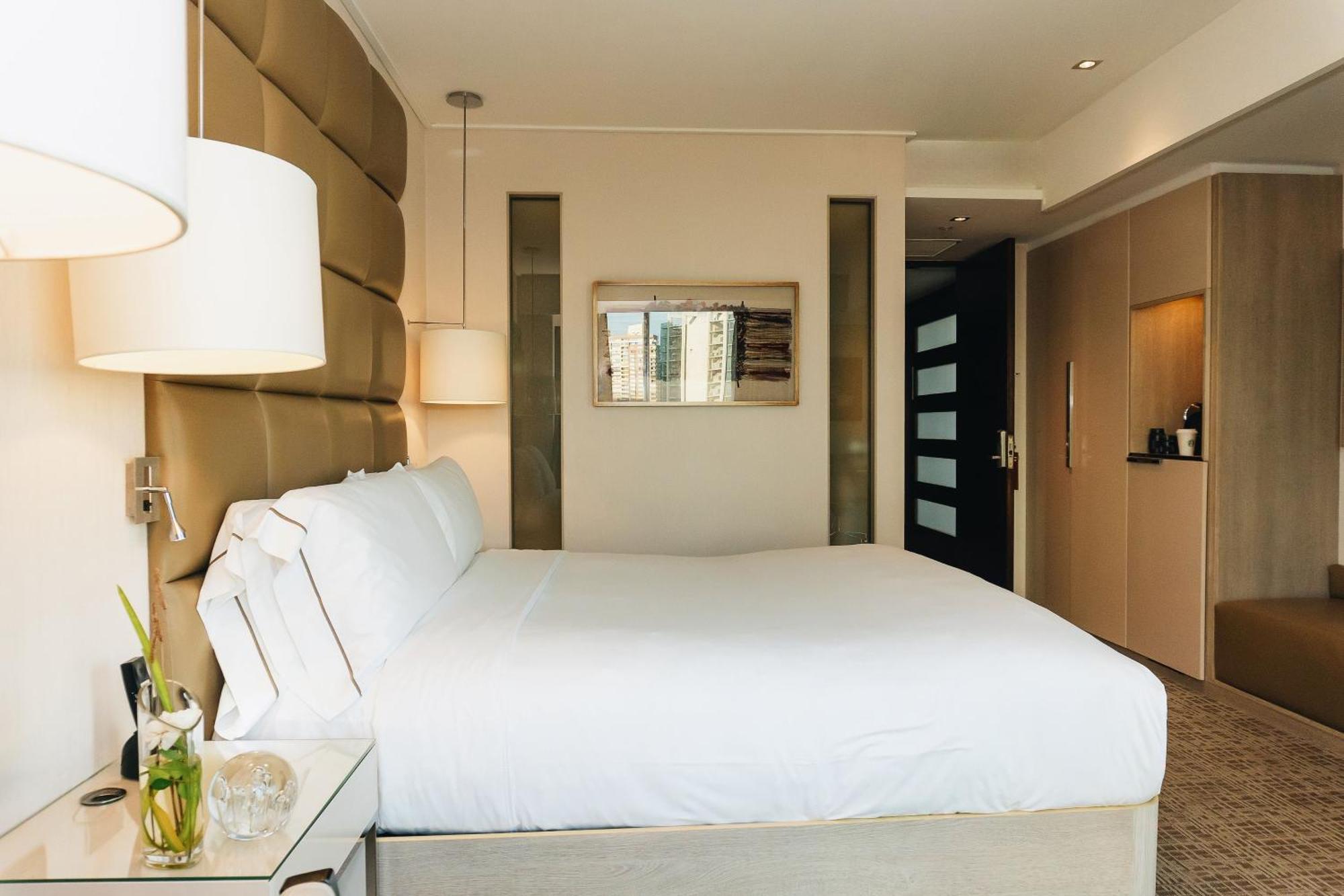 Renaissance Santiago By Marriott Hotel Exterior photo
