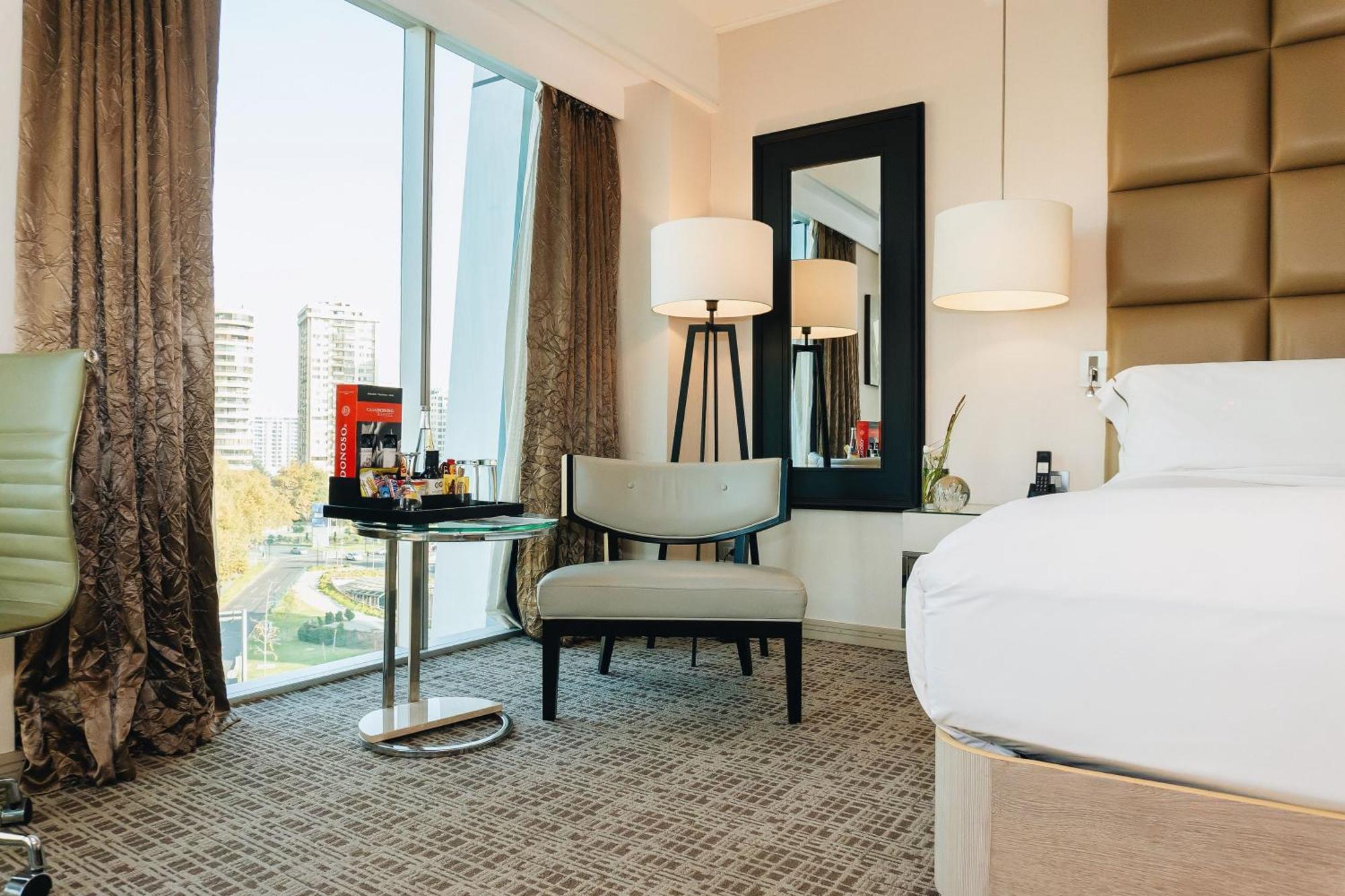 Renaissance Santiago By Marriott Hotel Exterior photo