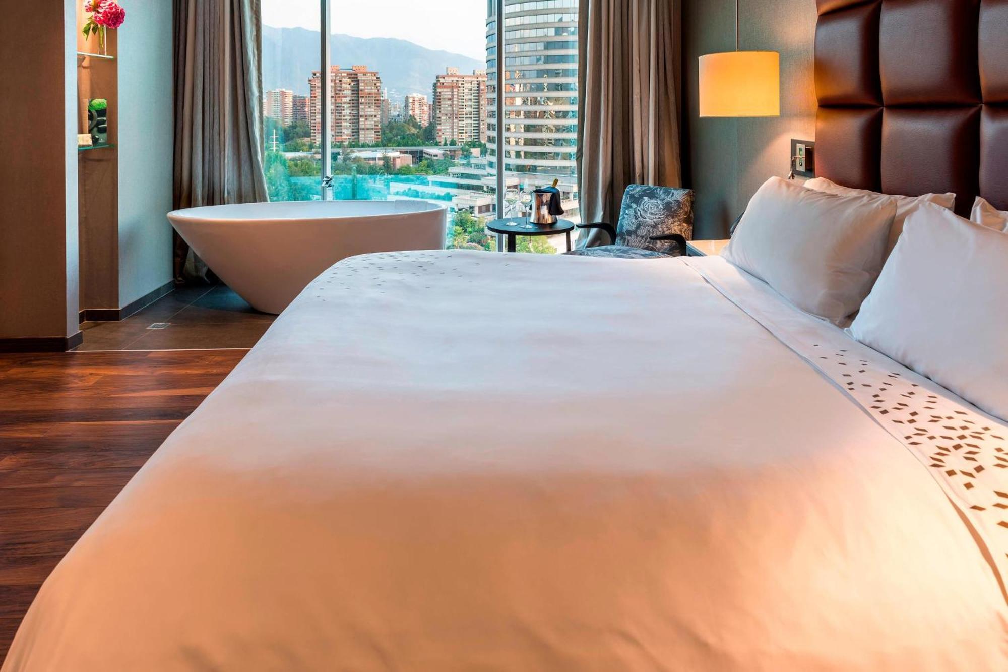 Renaissance Santiago By Marriott Hotel Exterior photo